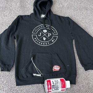 NWT Jellystone Park Petoskey,MI Yogi Bear Black Long Sleeve Hooded Sweatshirt M